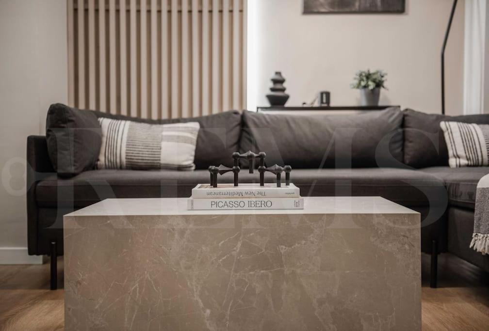 Contemporary Minimalist By Rems Appartement Málaga
