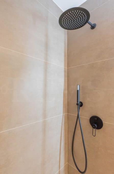 Appartement Contemporary Minimalist By Rems Málaga
